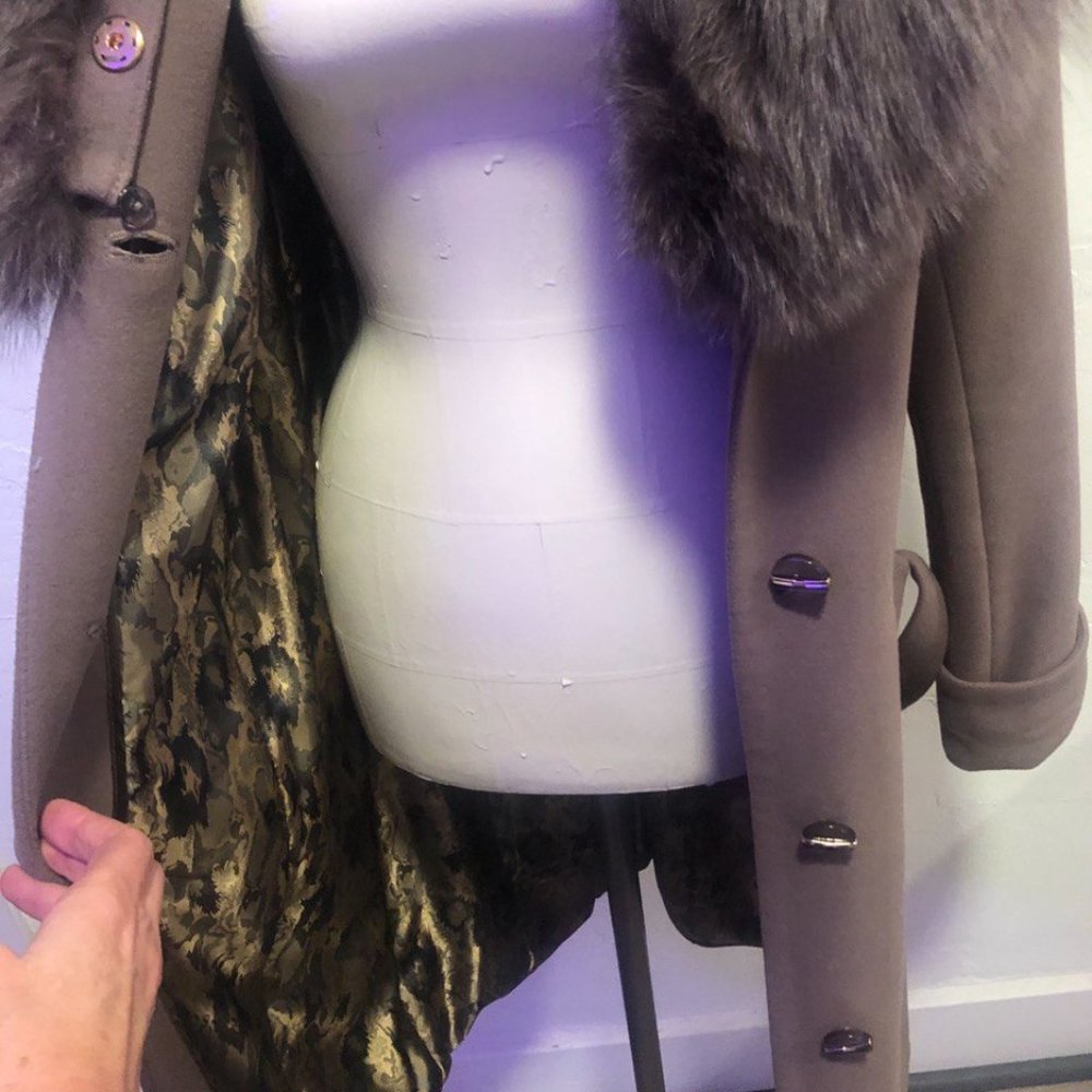 HUGE SALE!!!! NEW 100%wool winter coat with REAL  silver fox FUR size 12 - Picture 6 of 11